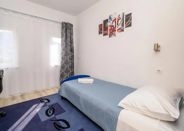 Apartament Dora *
