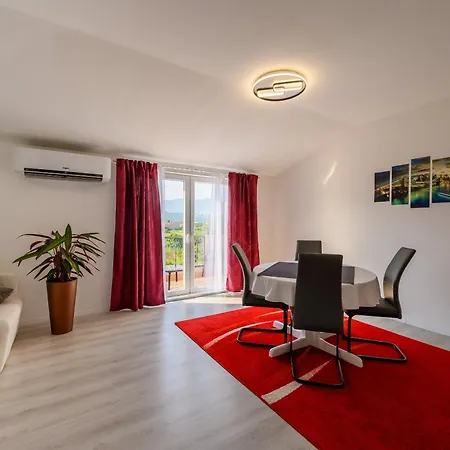 Apartment Dora