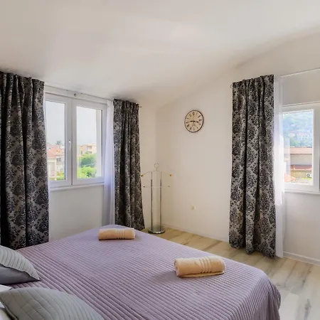 Dora Apartman